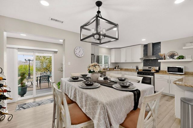 202 Wayne Road NW, Albuquerque, NM 87114