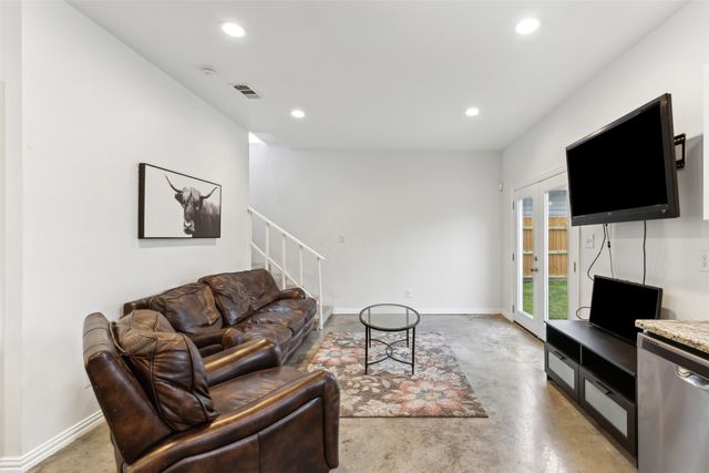 3314 Pueblo Street, Dallas, TX 75212