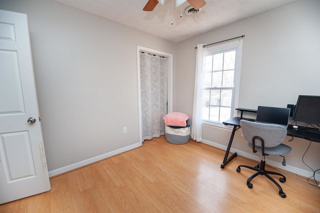 215 Chickamauga Ln, Simpsonville, SC 29681