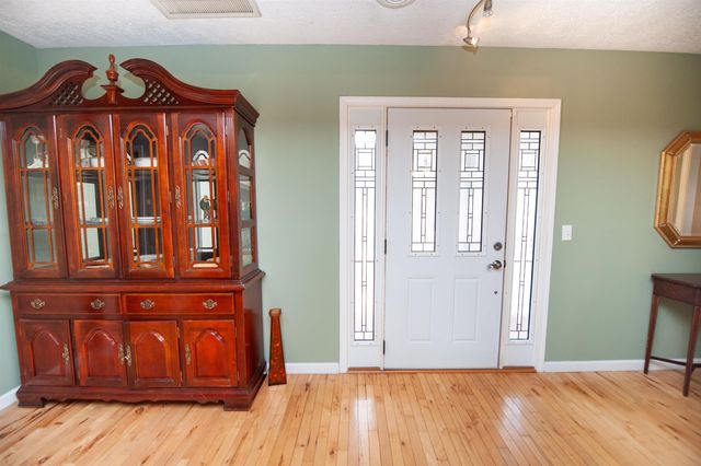 215 Chickamauga Ln, Simpsonville, SC 29681