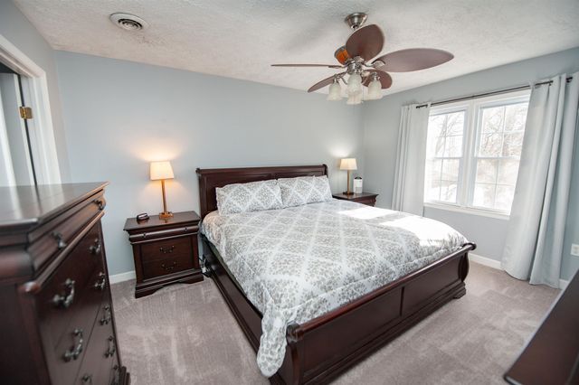 215 Chickamauga Ln, Simpsonville, SC 29681