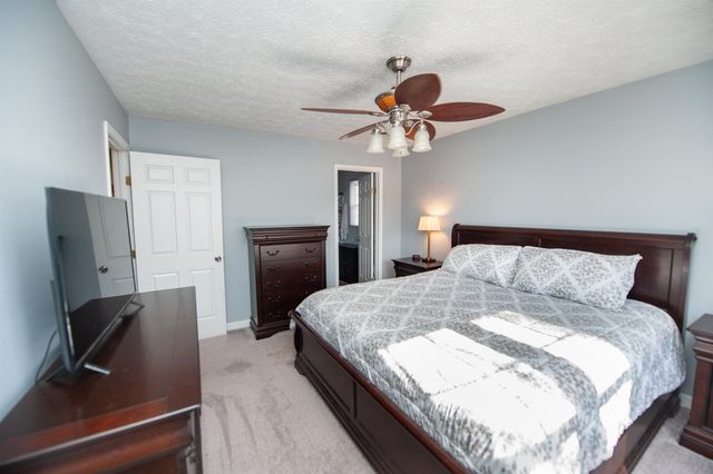 215 Chickamauga Ln, Simpsonville, SC 29681