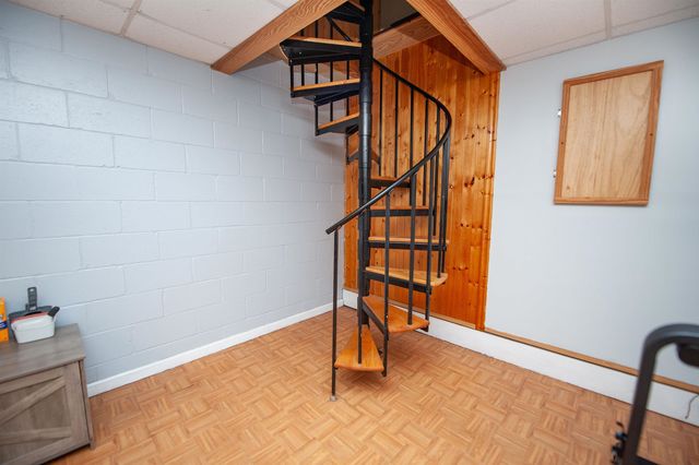 215 Chickamauga Ln, Simpsonville, SC 29681