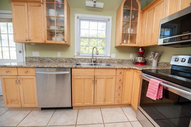 215 Chickamauga Ln, Simpsonville, SC 29681