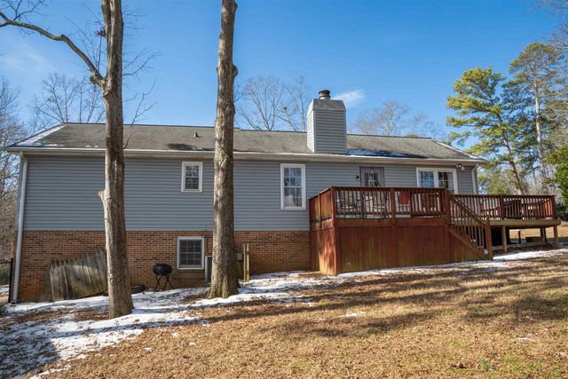 215 Chickamauga Ln, Simpsonville, SC 29681