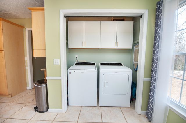 215 Chickamauga Ln, Simpsonville, SC 29681