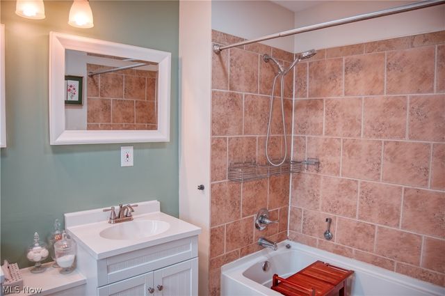 428 Aqueduct Street, Akron, OH 44303