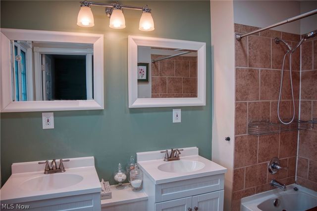 428 Aqueduct Street, Akron, OH 44303