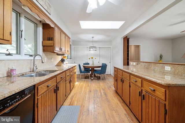 104 NEPTUNE DR, Newark, DE 19711