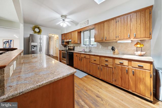 104 NEPTUNE DR, Newark, DE 19711