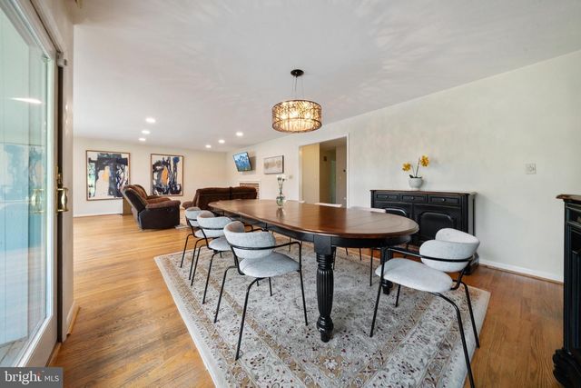 104 NEPTUNE DR, Newark, DE 19711