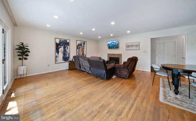 104 NEPTUNE DR, Newark, DE 19711