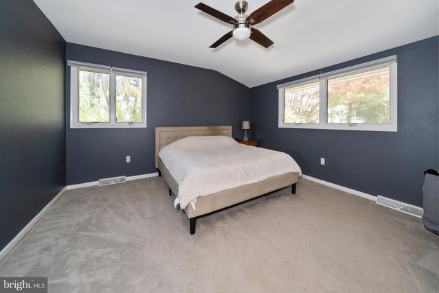 104 NEPTUNE DR, Newark, DE 19711