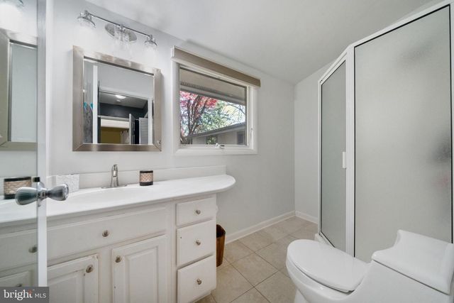 104 NEPTUNE DR, Newark, DE 19711