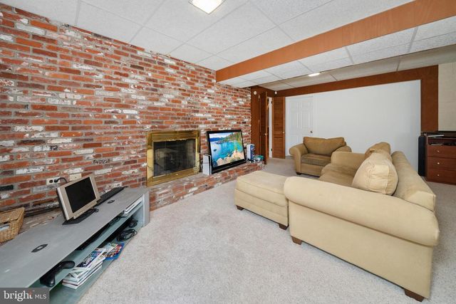 104 NEPTUNE DR, Newark, DE 19711