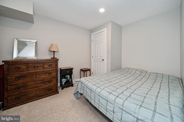 104 NEPTUNE DR, Newark, DE 19711