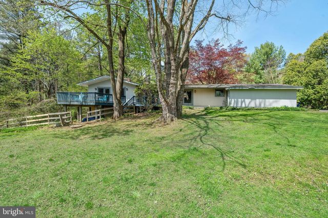 104 NEPTUNE DR, Newark, DE 19711