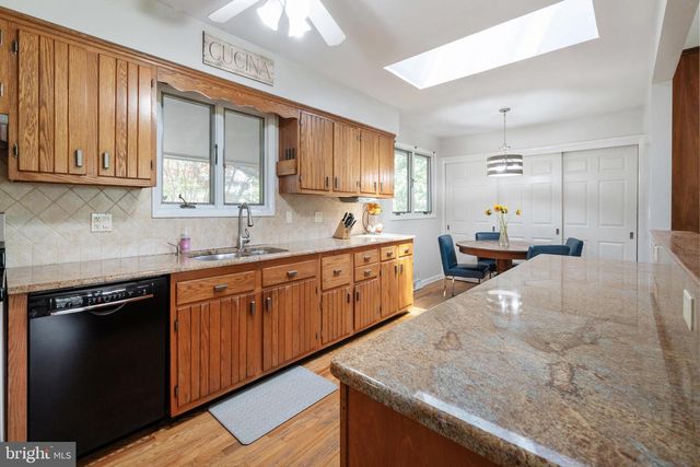 104 NEPTUNE DR, Newark, DE 19711