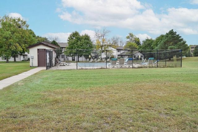 6410 83rd Court N, Brooklyn Park, MN 55445