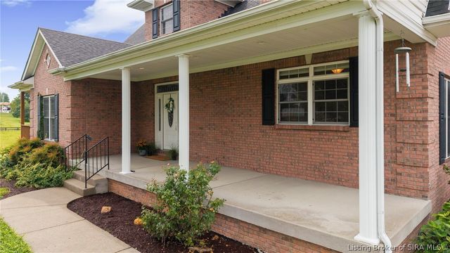 213 Colonels Way W, Henryville, IN 47126