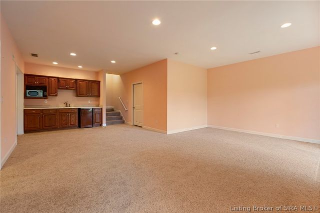 213 Colonels Way W, Henryville, IN 47126
