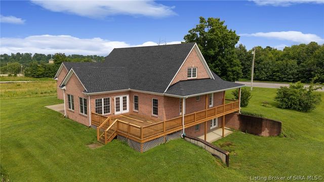 213 Colonels Way W, Henryville, IN 47126