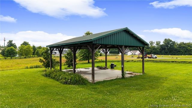 213 Colonels Way W, Henryville, IN 47126