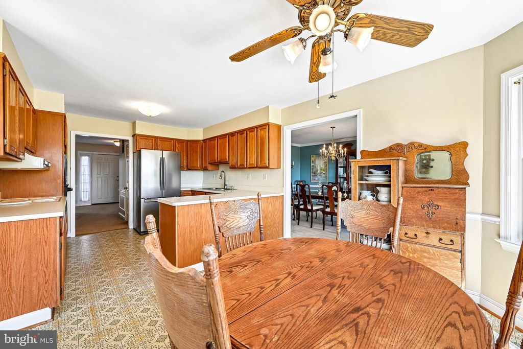 Image 19 of property listing at 23021 WILD HUNT DR, Gaithersburg, MD 20882