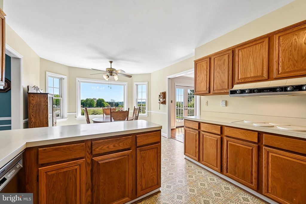 Image 23 of property listing at 23021 WILD HUNT DR, Gaithersburg, MD 20882