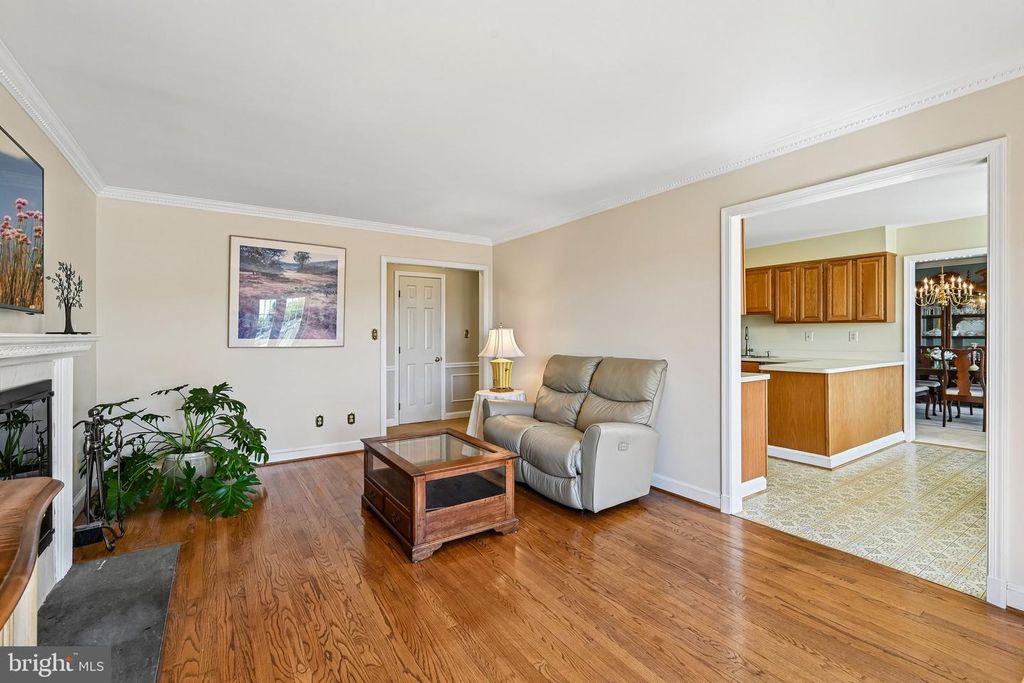 Image 27 of property listing at 23021 WILD HUNT DR, Gaithersburg, MD 20882