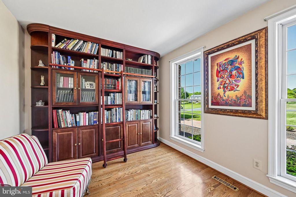 Image 32 of property listing at 23021 WILD HUNT DR, Gaithersburg, MD 20882