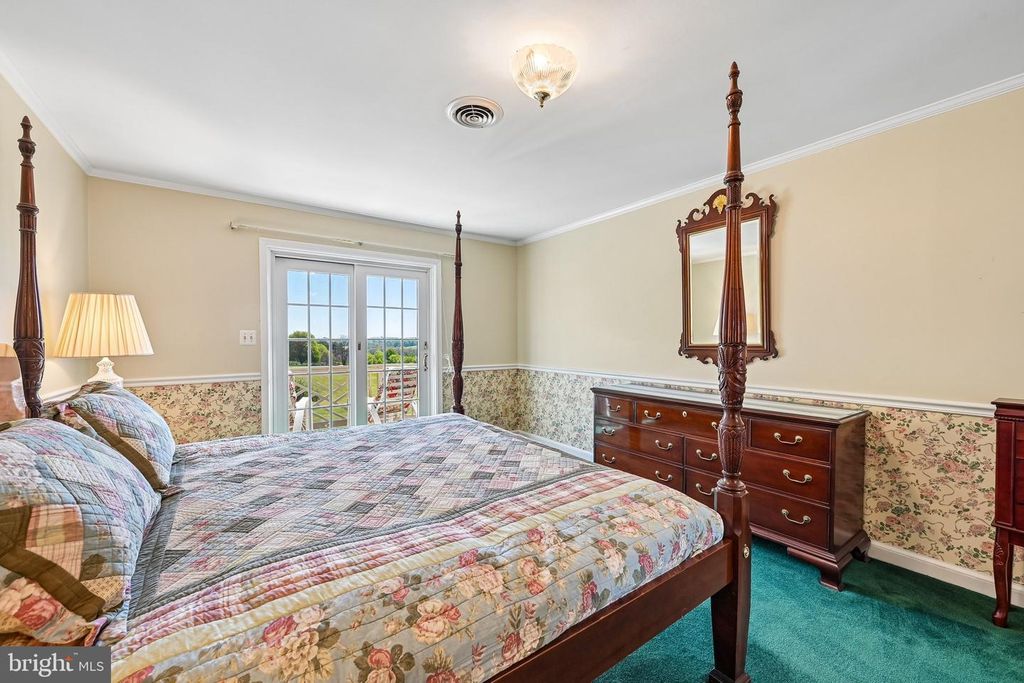 Image 37 of property listing at 23021 WILD HUNT DR, Gaithersburg, MD 20882