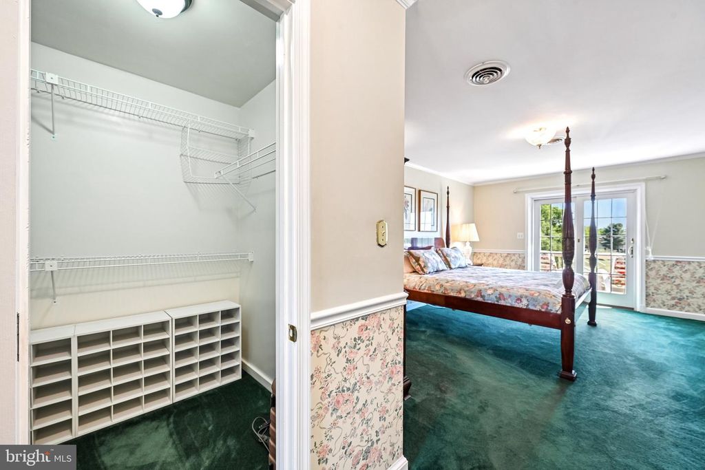 Image 47 of property listing at 23021 WILD HUNT DR, Gaithersburg, MD 20882