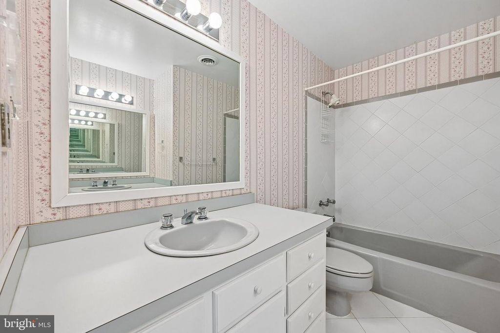 Image 55 of property listing at 23021 WILD HUNT DR, Gaithersburg, MD 20882