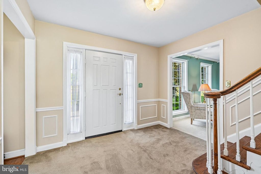 Image 6 of property listing at 23021 WILD HUNT DR, Gaithersburg, MD 20882