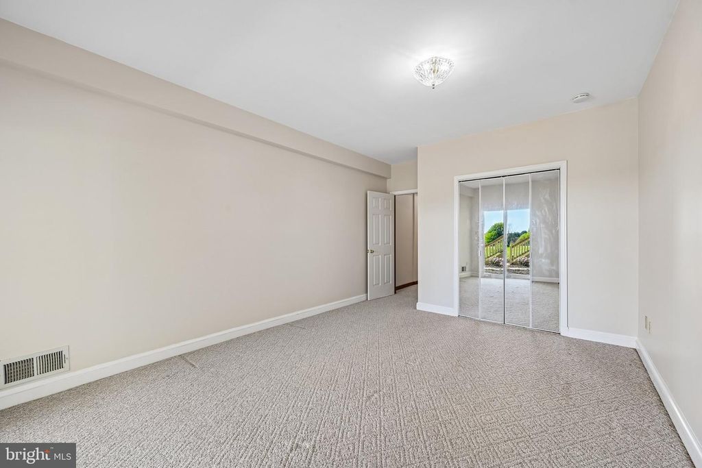 Image 62 of property listing at 23021 WILD HUNT DR, Gaithersburg, MD 20882