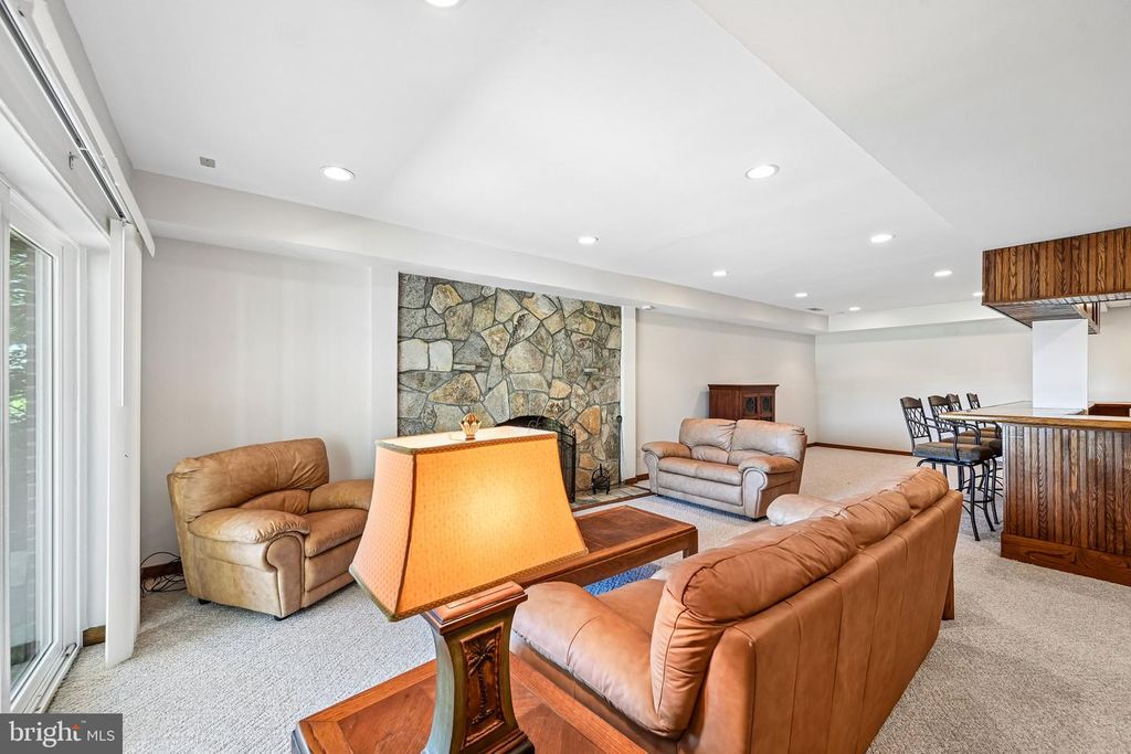 Image 68 of property listing at 23021 WILD HUNT DR, Gaithersburg, MD 20882