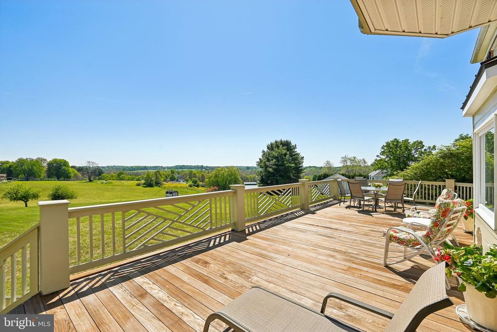 Image 75 of property listing at 23021 WILD HUNT DR, Gaithersburg, MD 20882