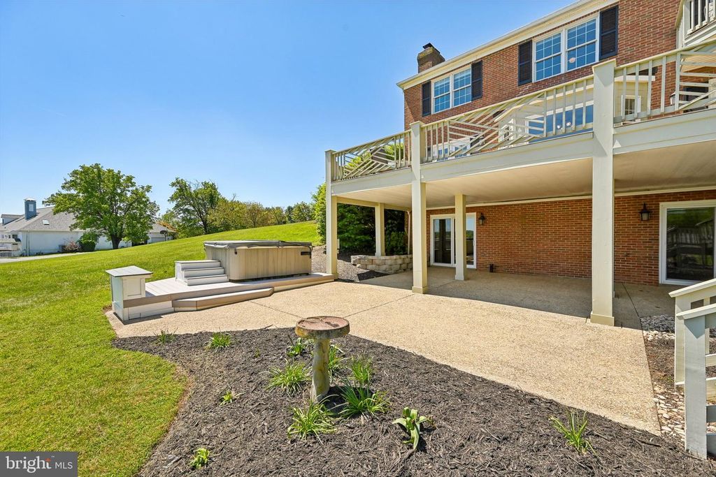 Image 80 of property listing at 23021 WILD HUNT DR, Gaithersburg, MD 20882