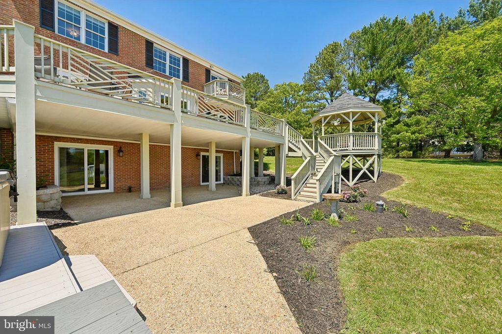 Image 81 of property listing at 23021 WILD HUNT DR, Gaithersburg, MD 20882