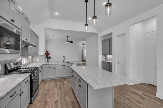 143 Afton June Drive, Rosenberg, TX 77471