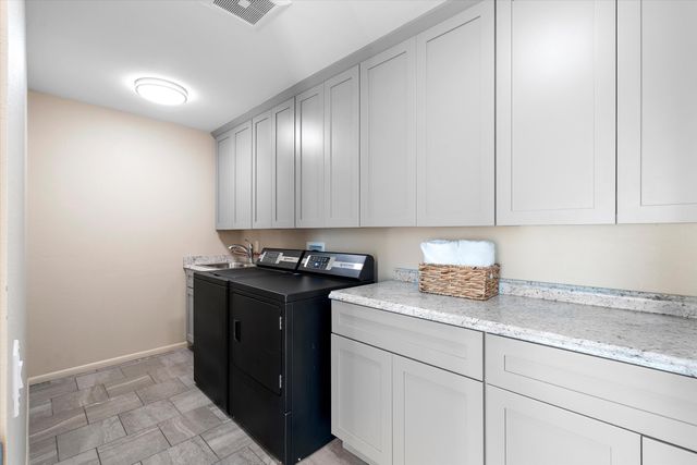 13412 Osage Orange Road NE, Albuquerque, NM 87111