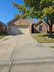 336 Mystic River Trail, Fort Worth, TX 76131