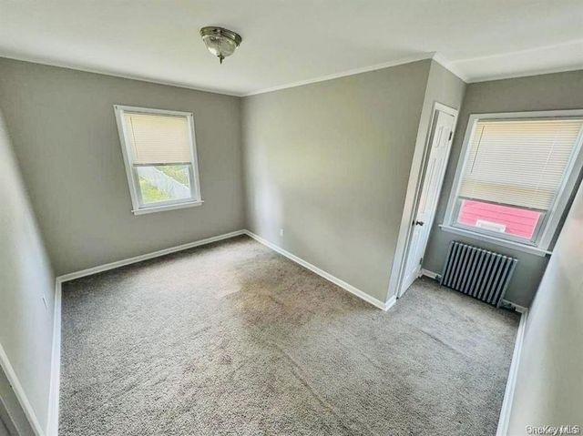 66 Folsom Avenue, Huntington Station, NY 11746