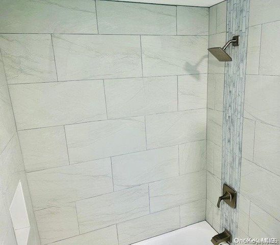 66 Folsom Avenue, Huntington Station, NY 11746