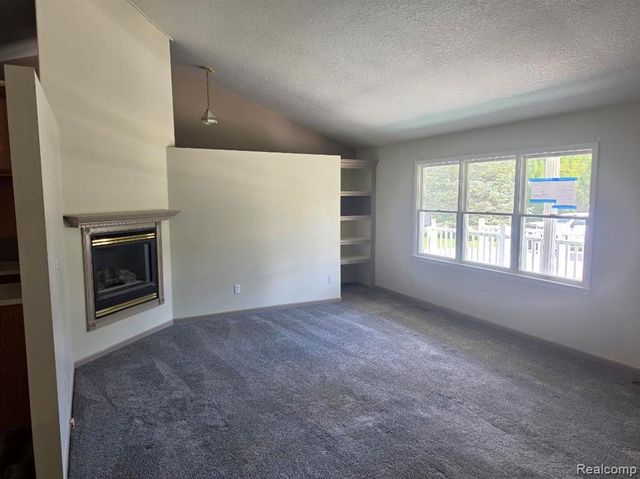 1190 Kettering Street, Burton, MI 48509