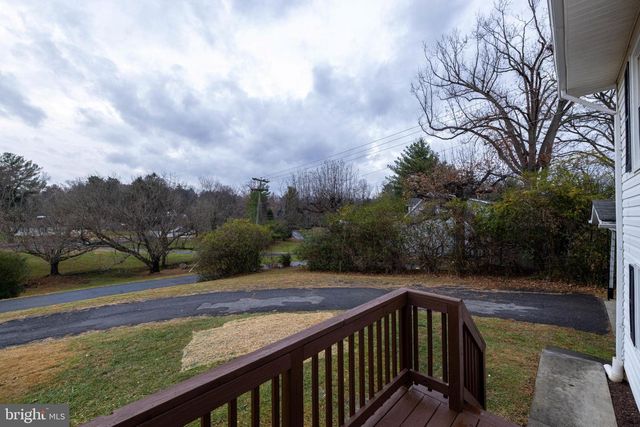 126 WELSH PARK PL, Lexington, VA 24450