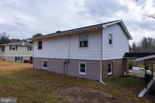 126 WELSH PARK PL, Lexington, VA 24450