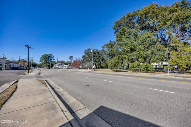 4213 Princess Place Drive, Wilmington, NC 28405