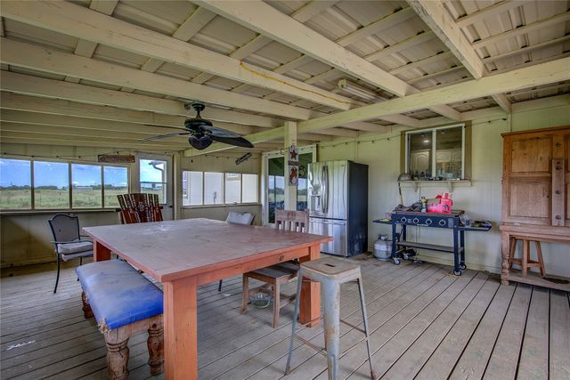 2721 Fm 2649, Lone Oak, TX 75453